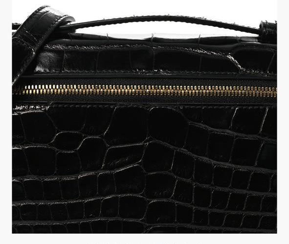 Loro Piana Extra Pocket L19 – Nero Cocco Lucido with Gold Hardware